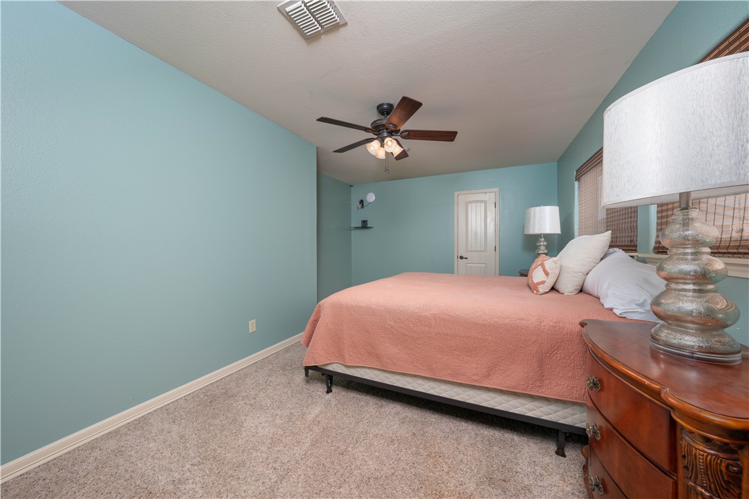 6656 Yorktown Blvd Property Photo 33