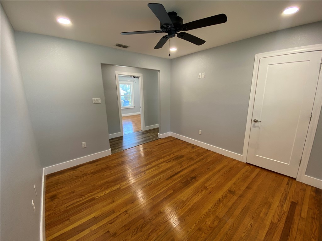 629 Santa Monica Pl Property Photo 9