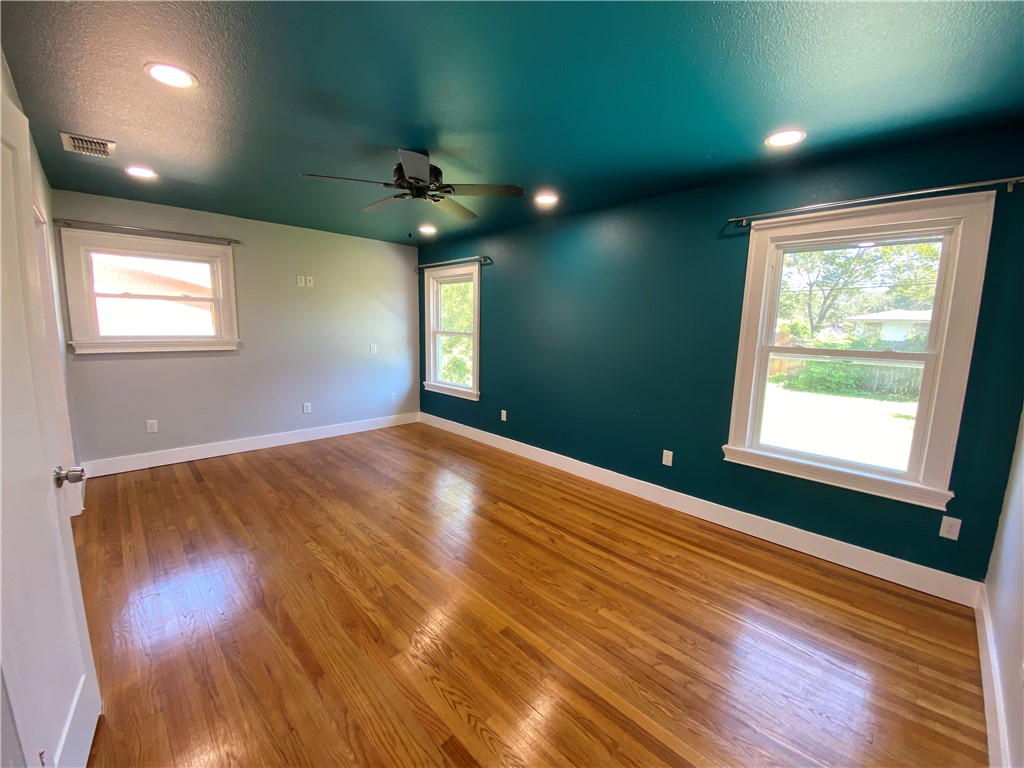 629 Santa Monica Pl Property Photo 25