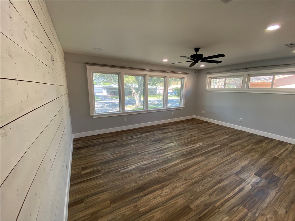 629 Santa Monica Pl Property Photo 29