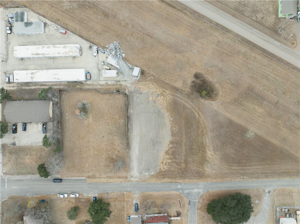621 Commerce St Property Photo 4