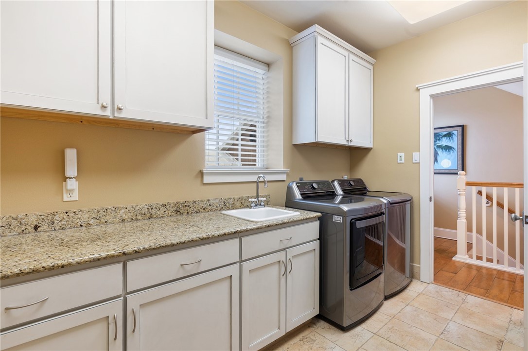 270 Keewaydin Ln Property Photo 14