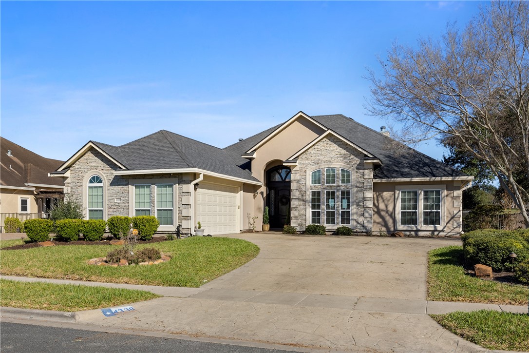 4338 Spring Creek Dr Property Photo 2
