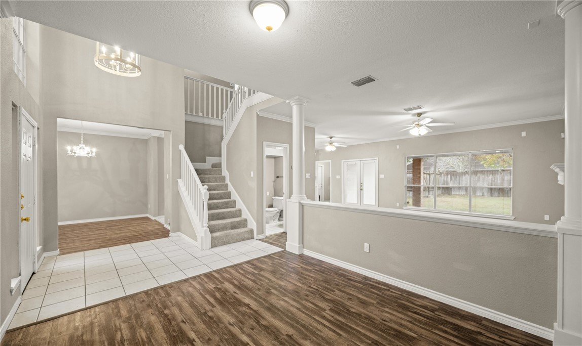 3037 Shady Creek Lane Property Photo 4