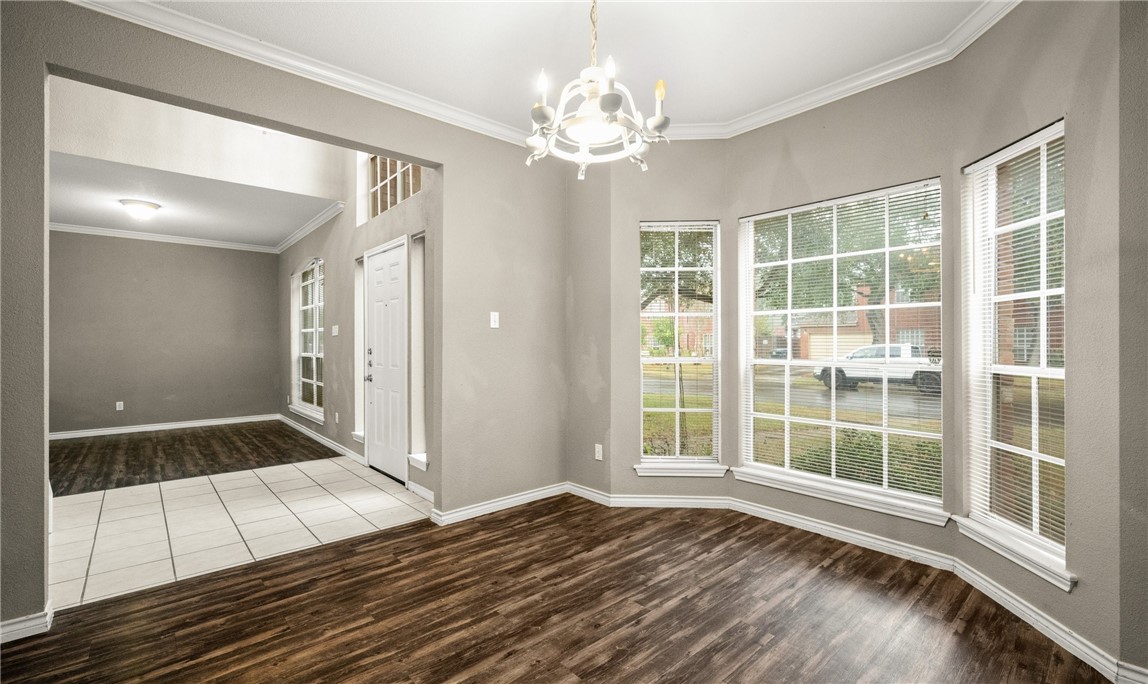 3037 Shady Creek Lane Property Photo 5