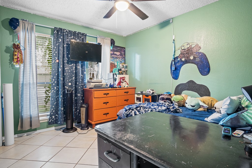 3806 Granite Peak Dr Property Photo 8