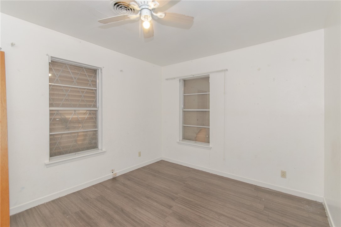 3709 S Saxet Dr Property Photo 6