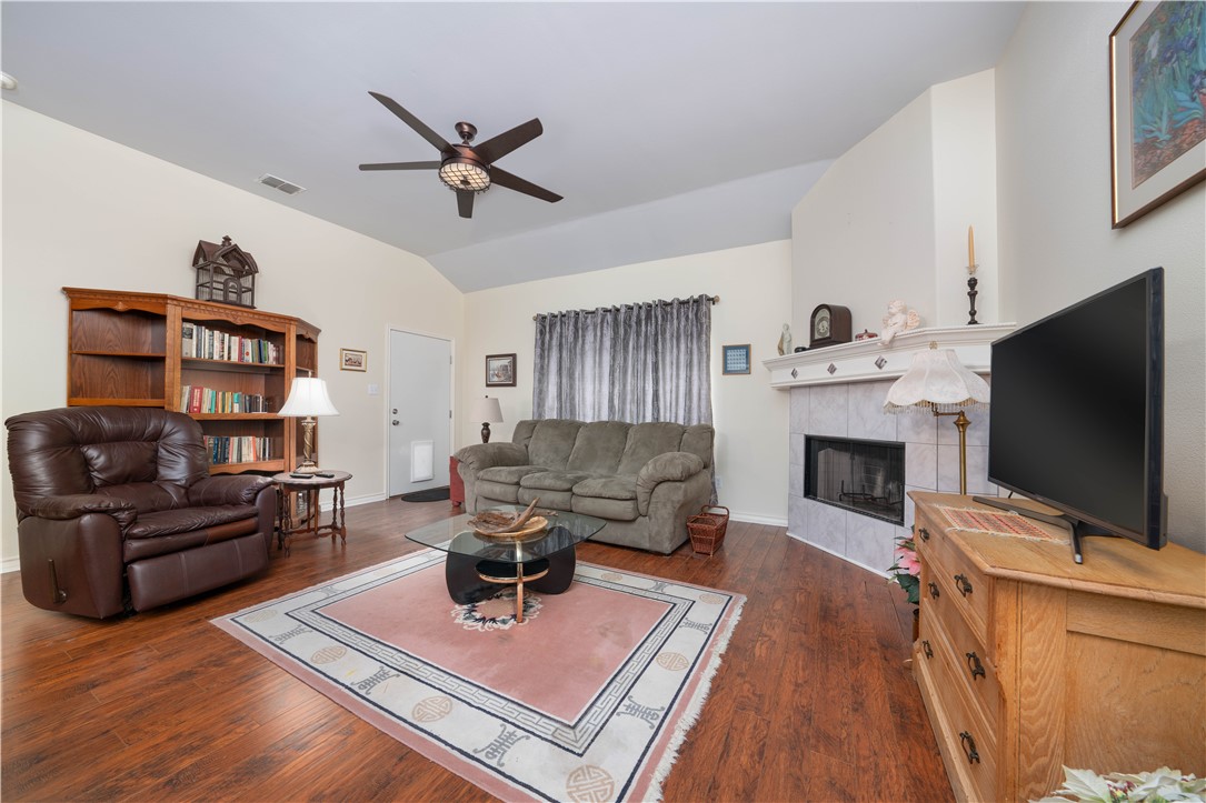 15633 Palmira Ave A Property Photo 4