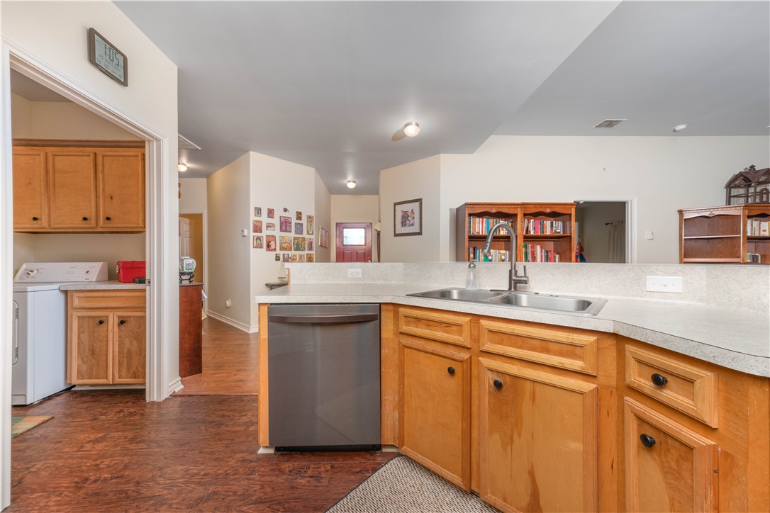 15633 Palmira Ave A Property Photo 10