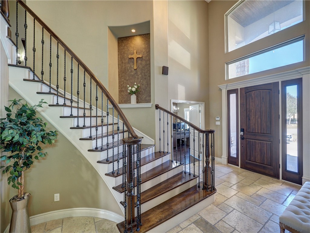 204 Black Diamond Property Photo 4