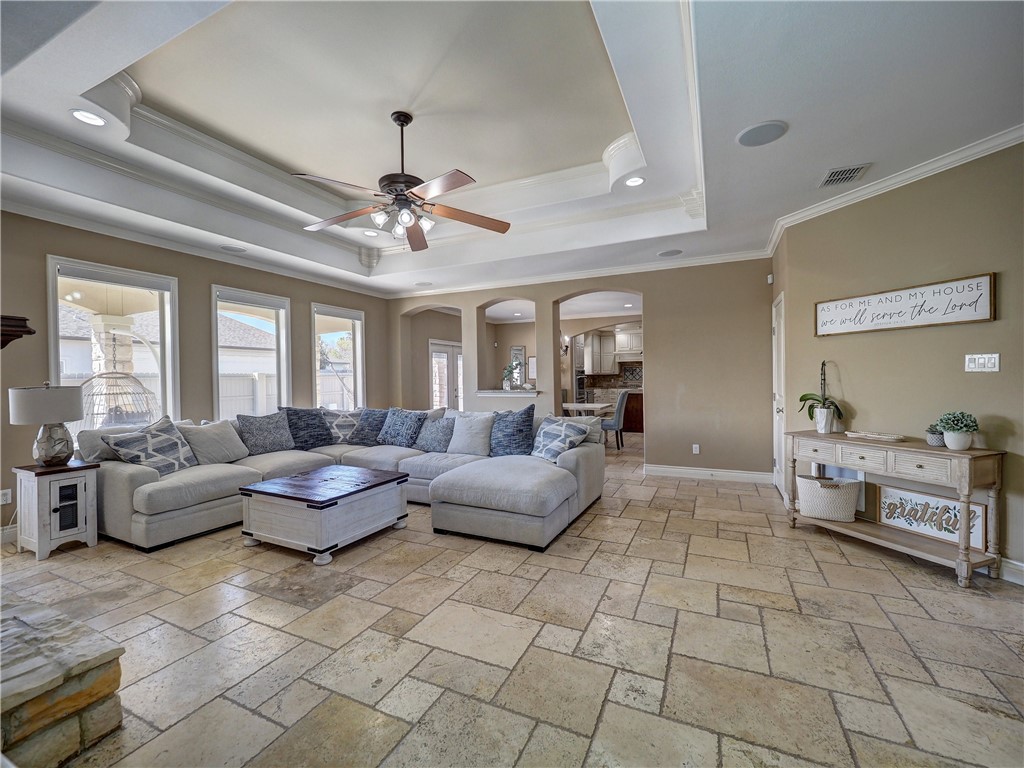 204 Black Diamond Property Photo 5