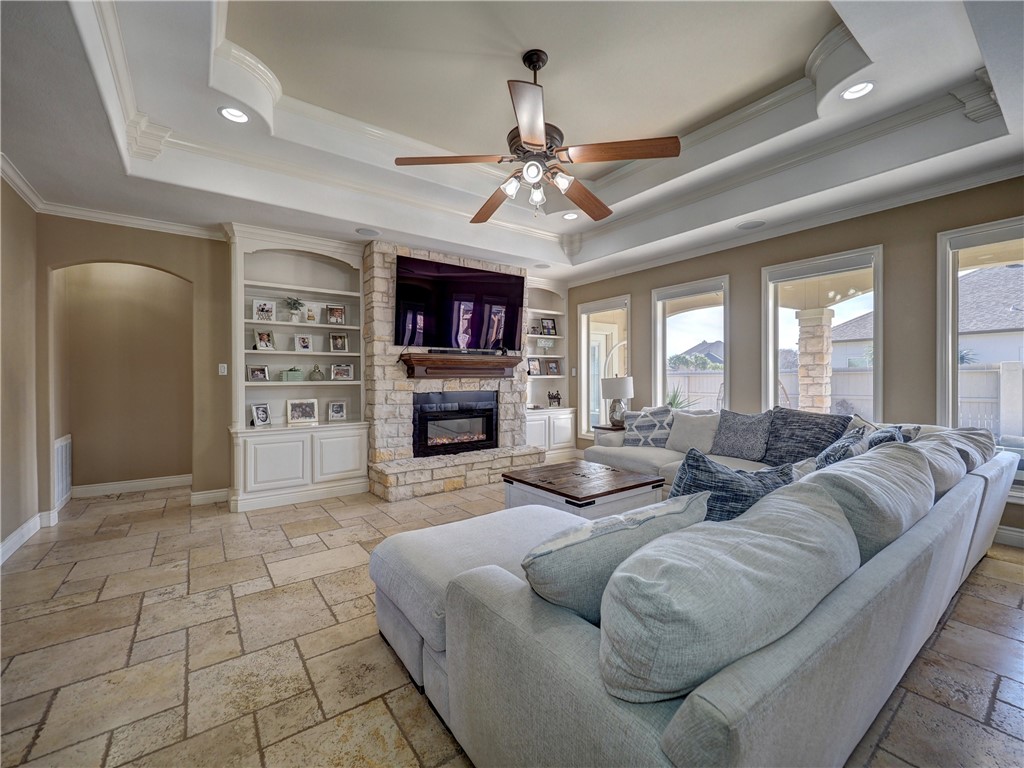 204 Black Diamond Property Photo 6