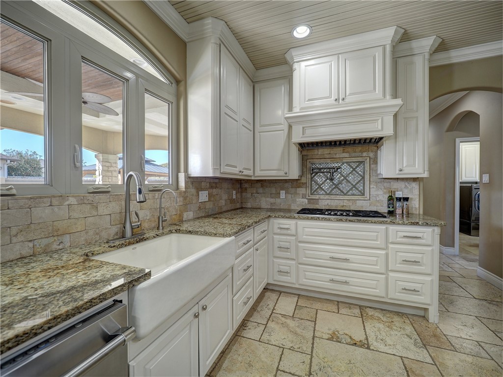 204 Black Diamond Property Photo 11