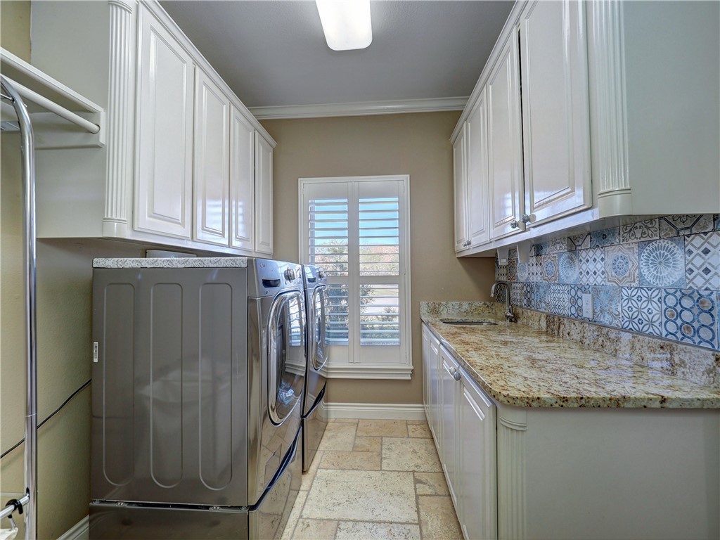 204 Black Diamond Property Photo 13