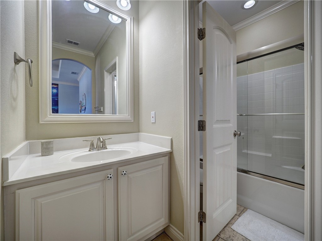 204 Black Diamond Property Photo 26