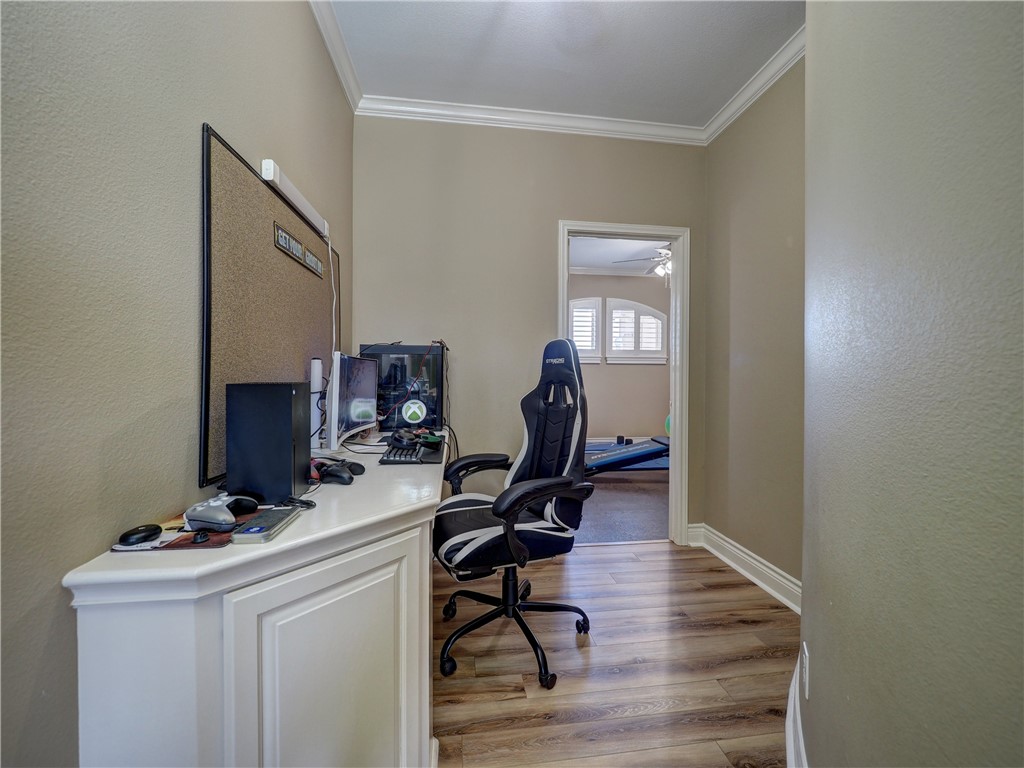 204 Black Diamond Property Photo 28