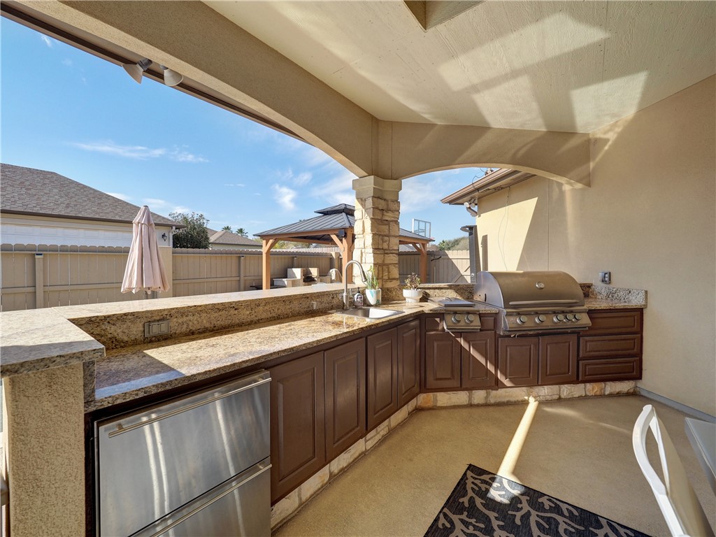 204 Black Diamond Property Photo 32