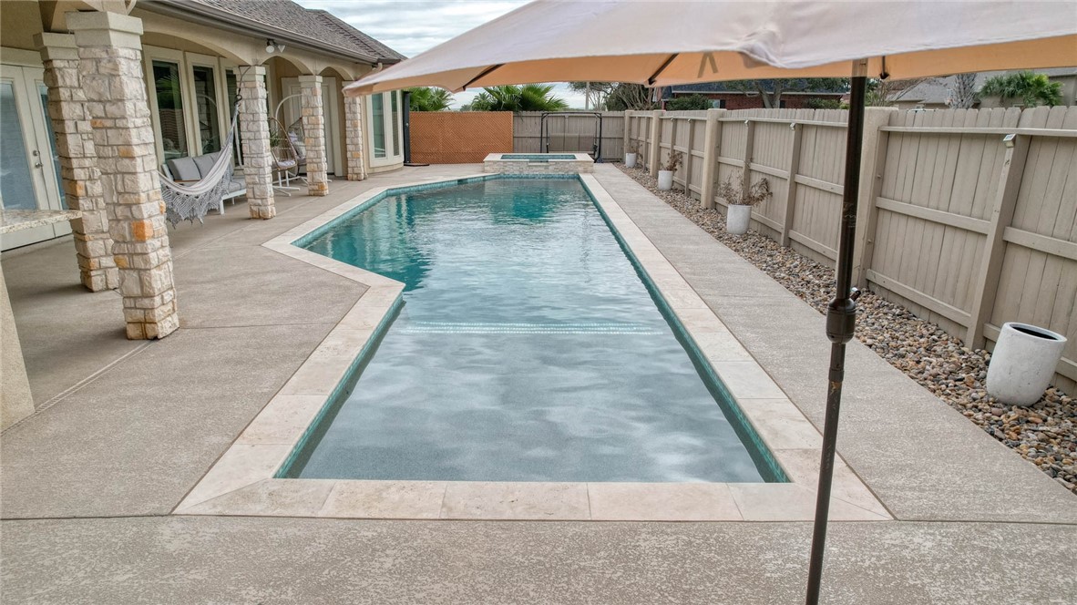 204 Black Diamond Property Photo 34