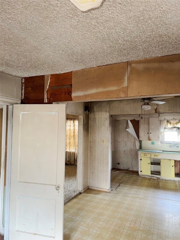2446 Prescott St Property Photo 5