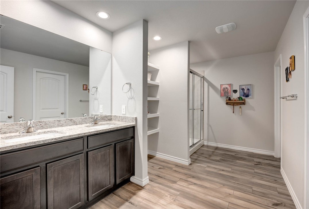 Undefined Property Photo 19