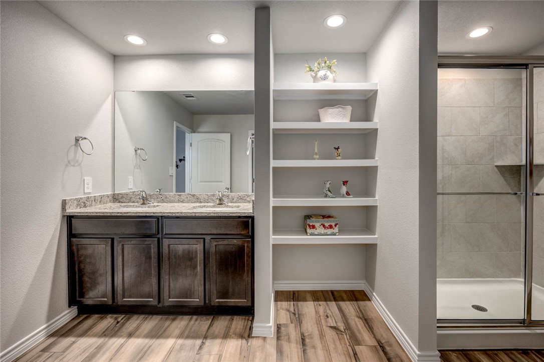 Undefined Property Photo 20