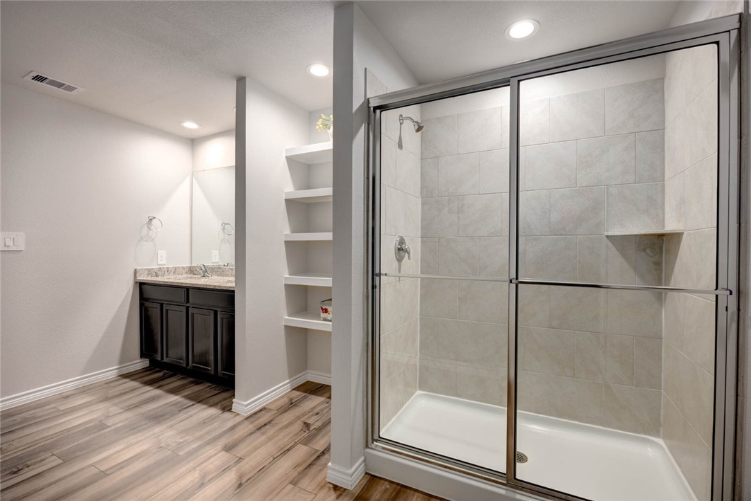 Undefined Property Photo 21