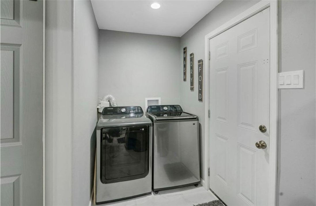 10829 Mayfield Dr Property Photo 10