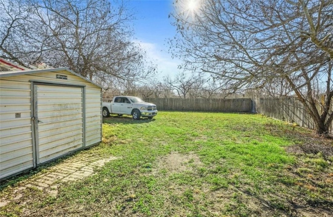 10829 Mayfield Dr Property Photo 15