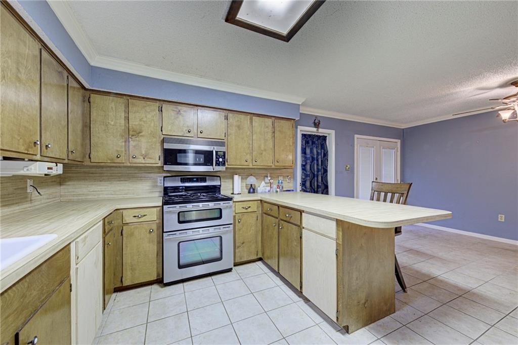 7692 Lang Property Photo 4