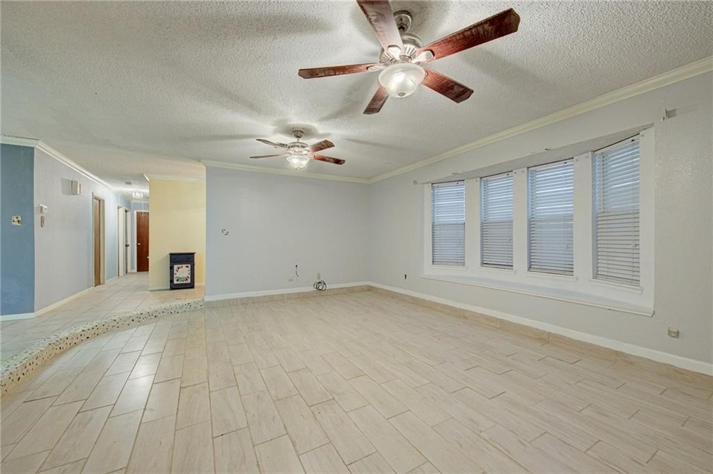 7692 Lang Property Photo 14