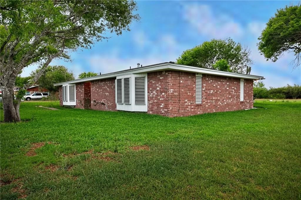7692 Lang Property Photo 19