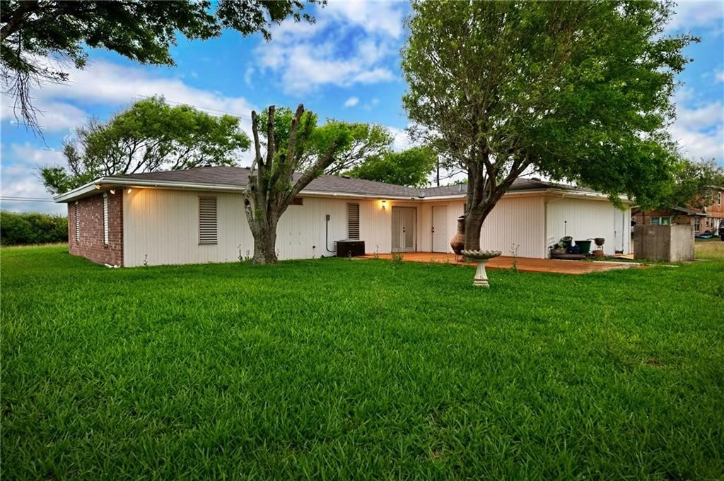 7692 Lang Property Photo 20