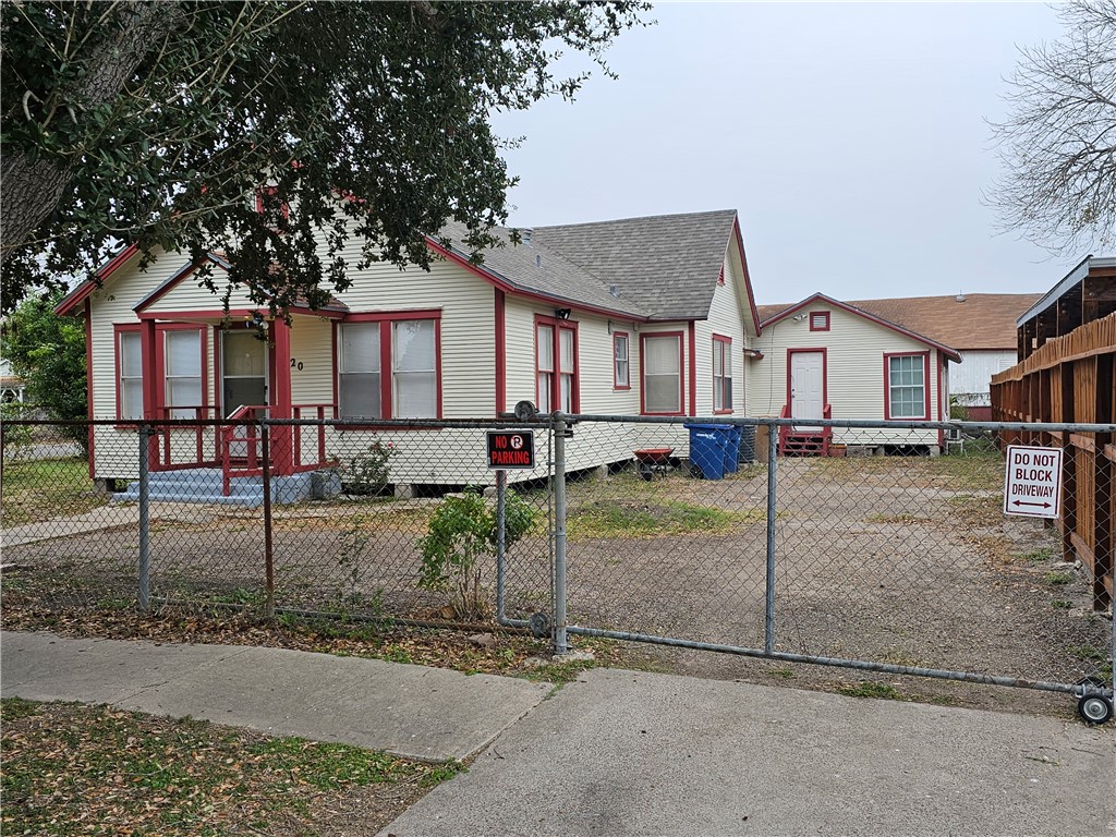 2020 Buford St Property Photo 2