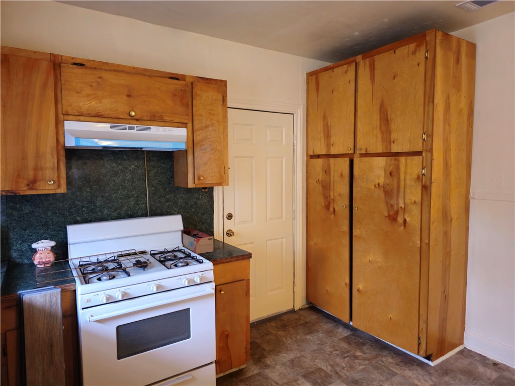 2020 Buford St Property Photo 9