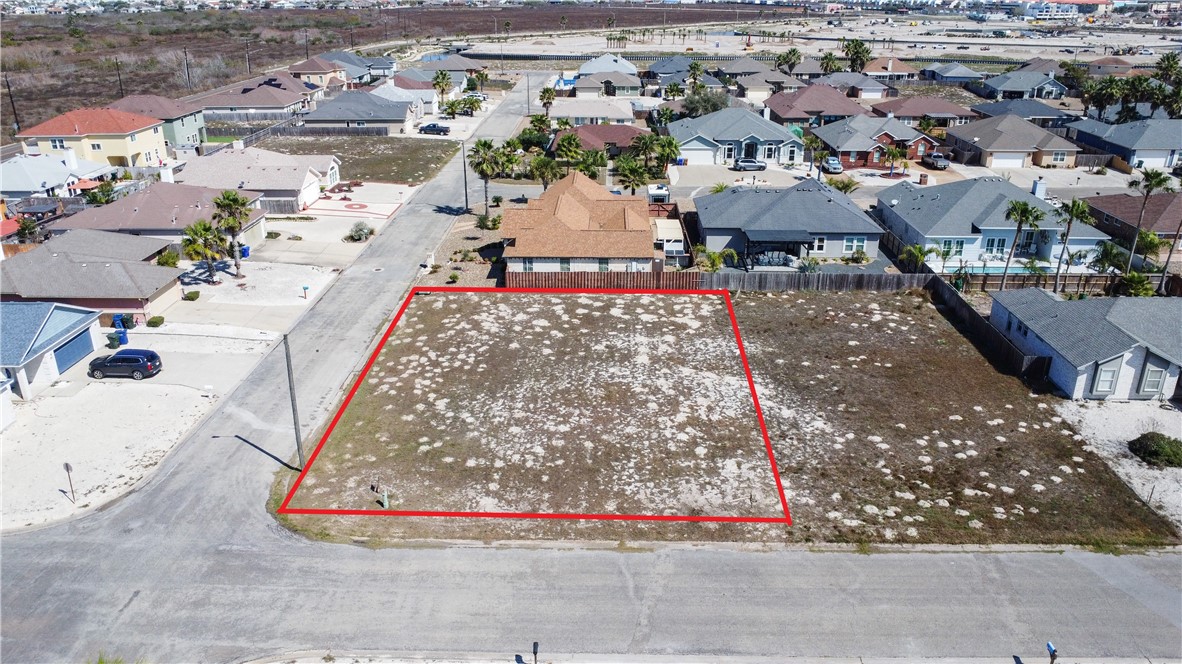 13902 Skysail St Property Photo 2