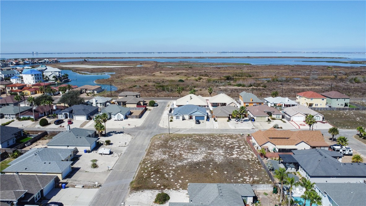 13902 Skysail St Property Photo 11