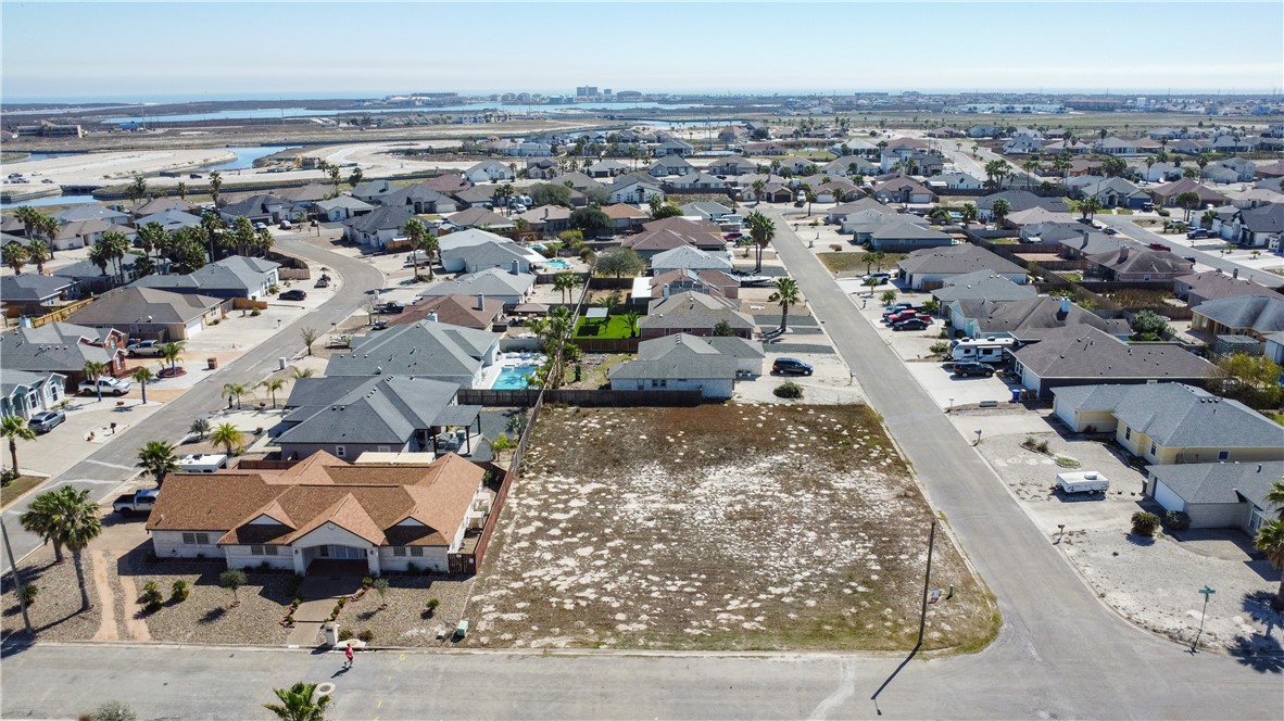 13902 Skysail St Property Photo 14