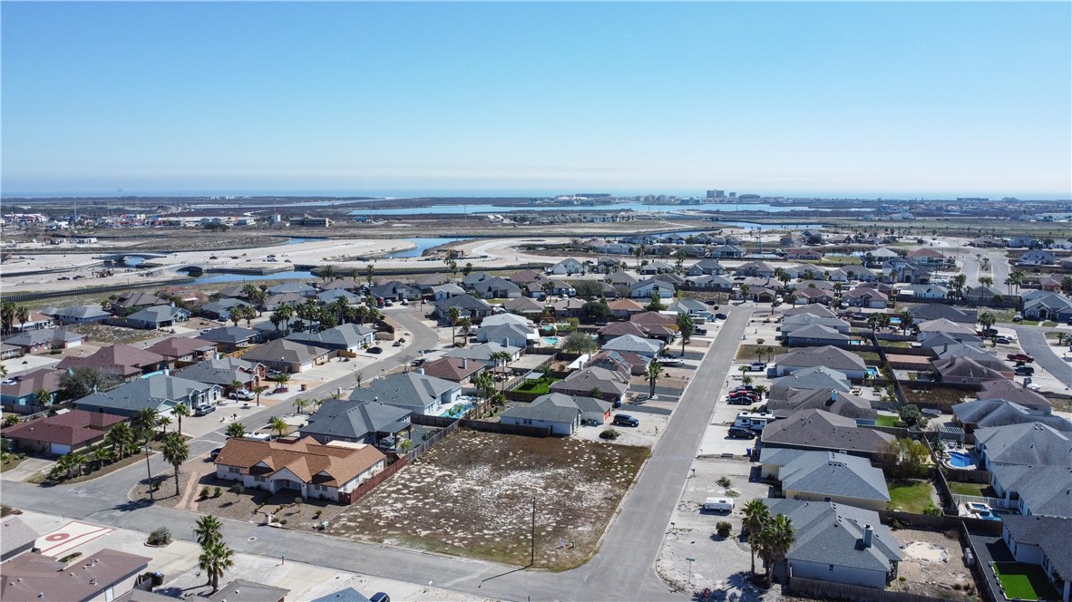 13902 Skysail St Property Photo 15