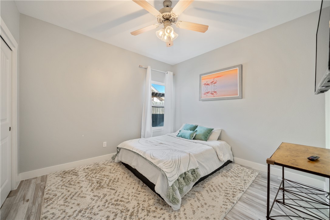 15438 Escapade St Property Photo 21