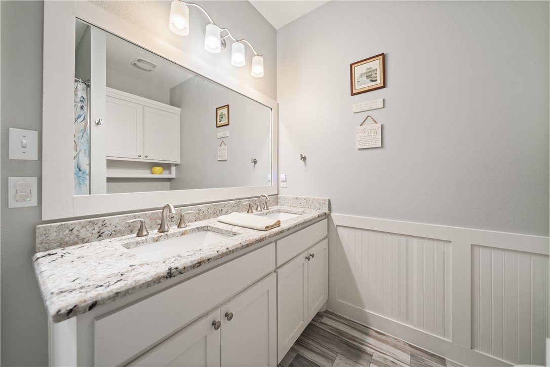 15438 Escapade St Property Photo 23