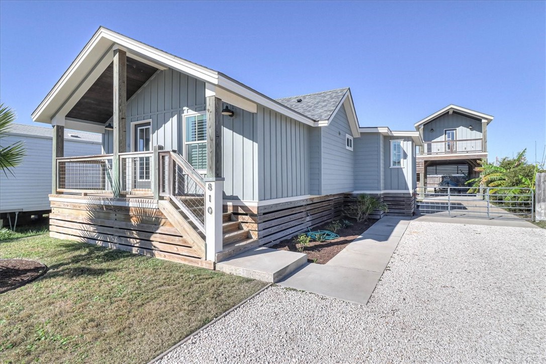 452979 Property Photo 1
