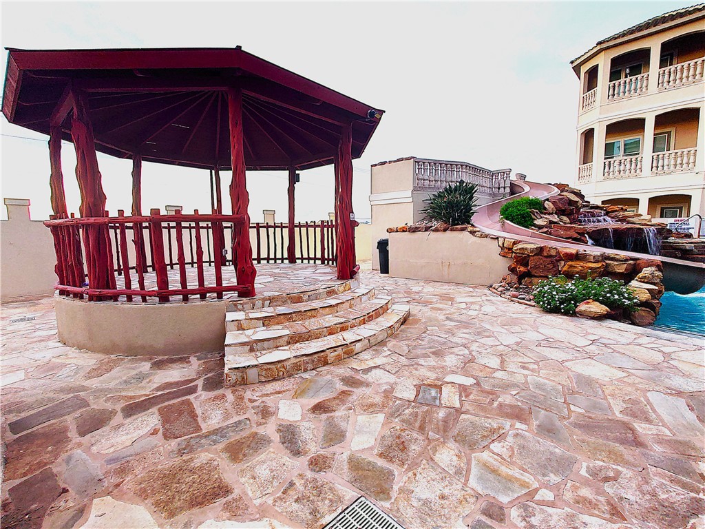 14910 Leeward Dr Property Photo 4