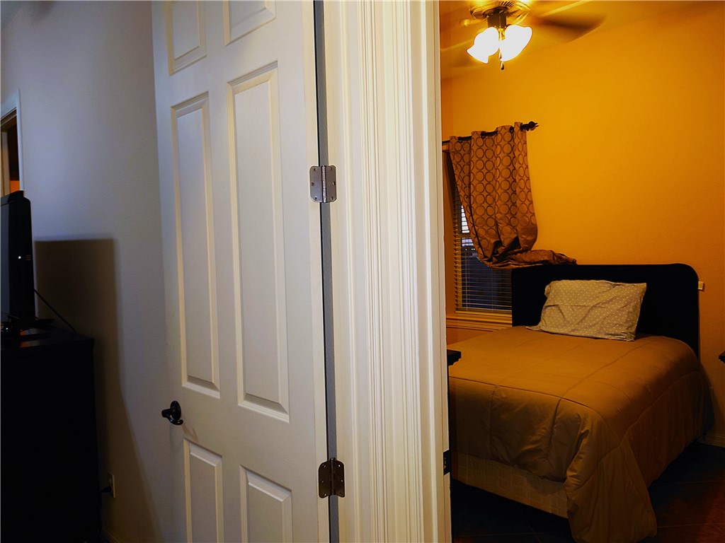14910 Leeward Dr Property Photo 34