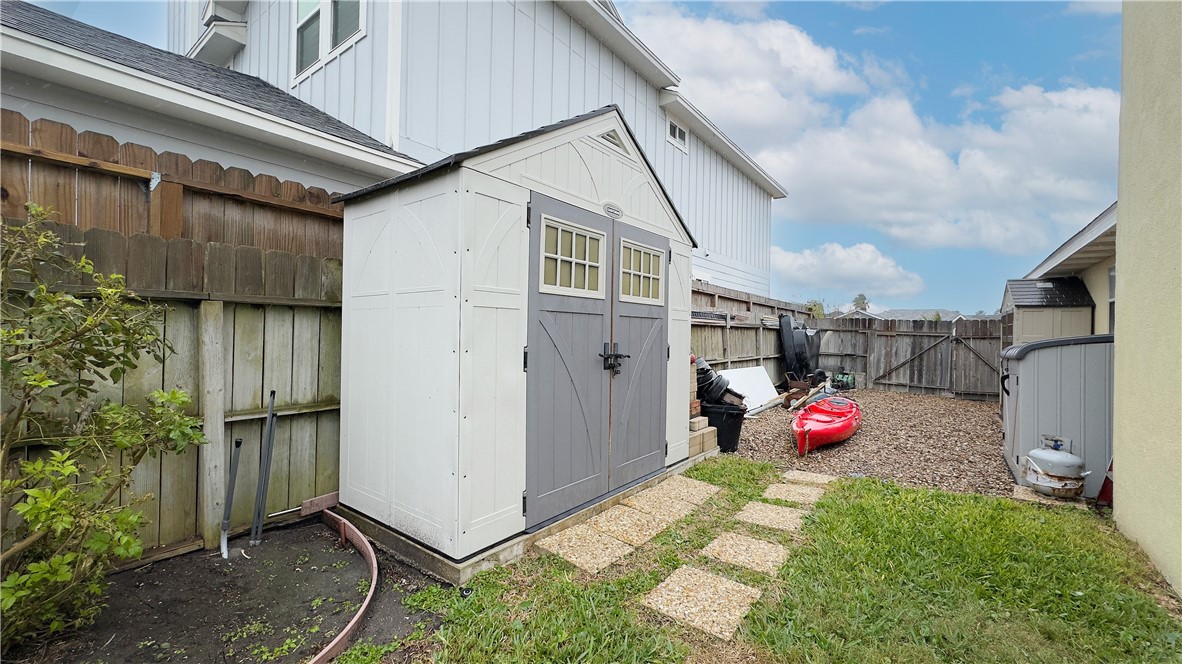 15414 Cuttysark St Property Photo 32