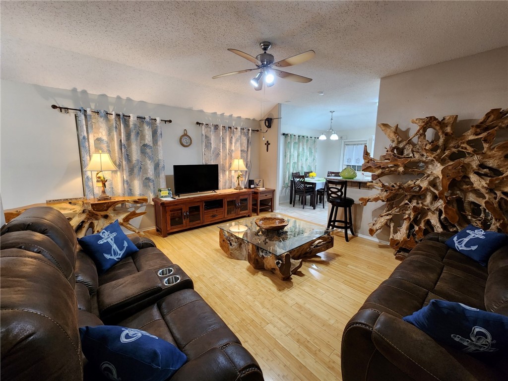 14721 Lighthouse Dr Property Photo 9
