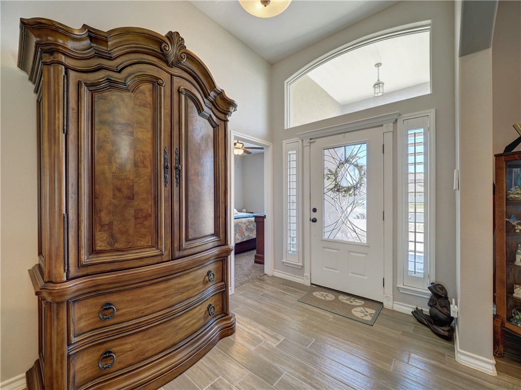 13938 Whitecap Blvd Property Photo 4