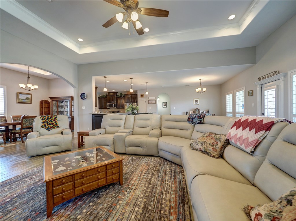 13938 Whitecap Blvd Property Photo 7