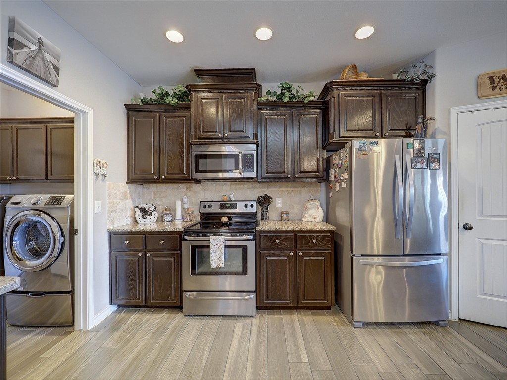 13938 Whitecap Blvd Property Photo 12
