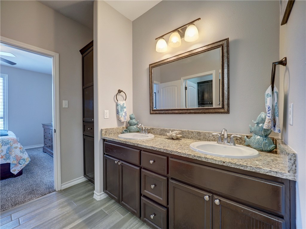13938 Whitecap Blvd Property Photo 30