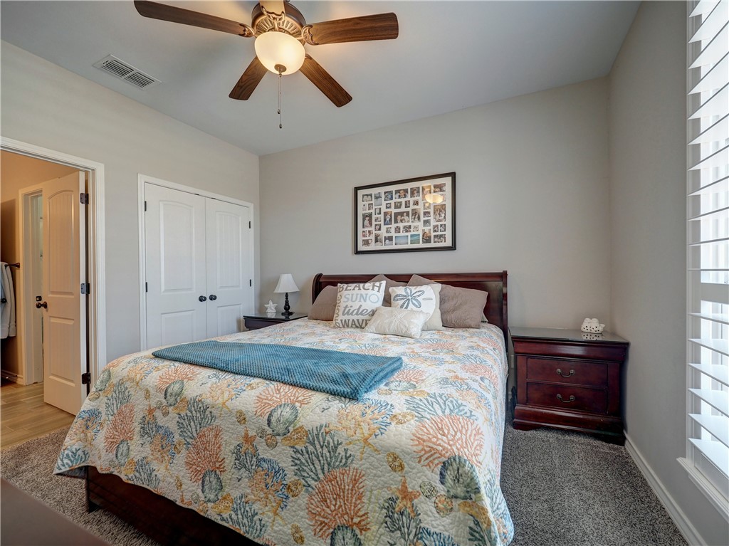 13938 Whitecap Blvd Property Photo 32